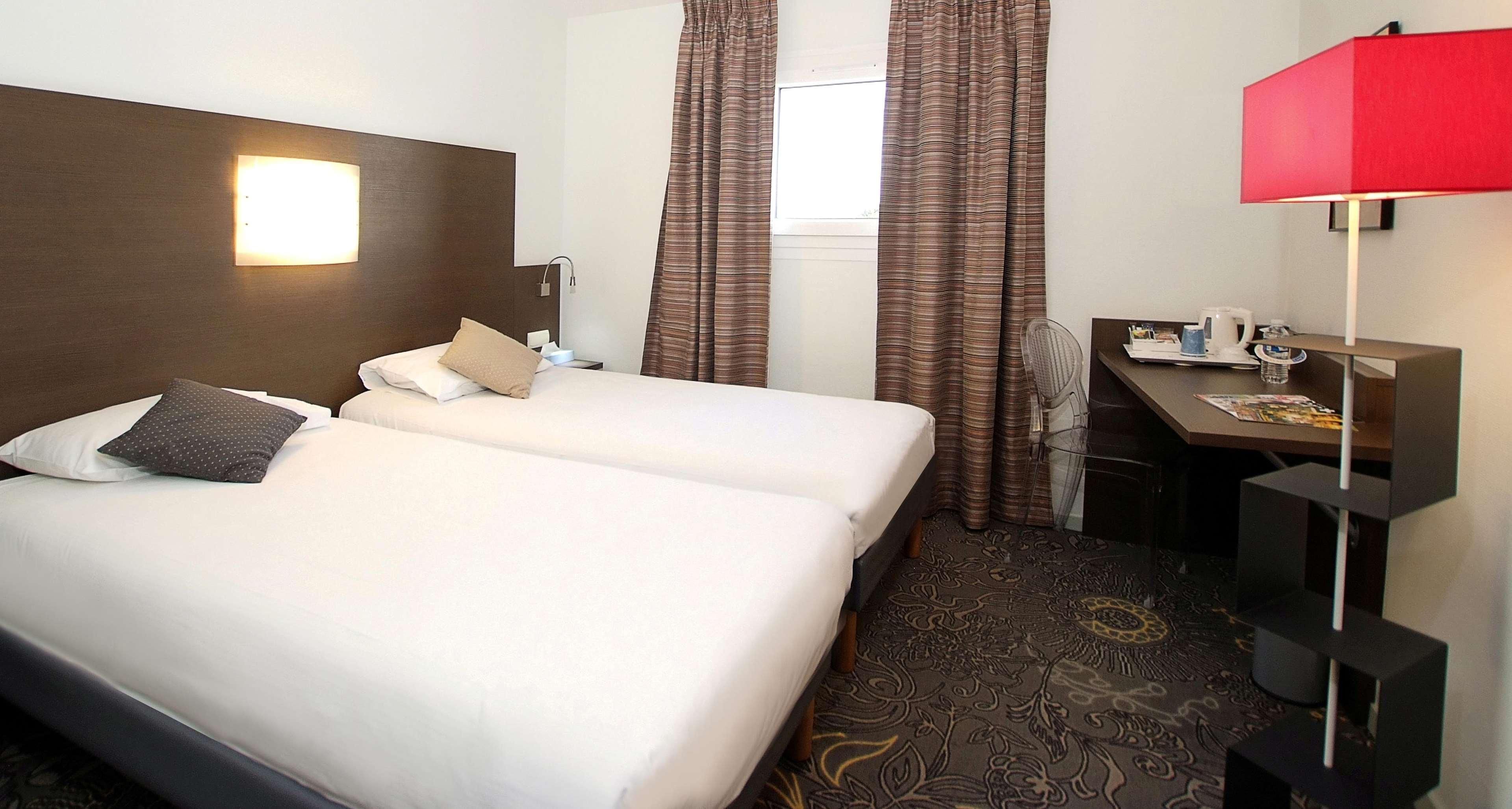 Hotel Kyriad La Rochelle Centre Ville Екстериор снимка
