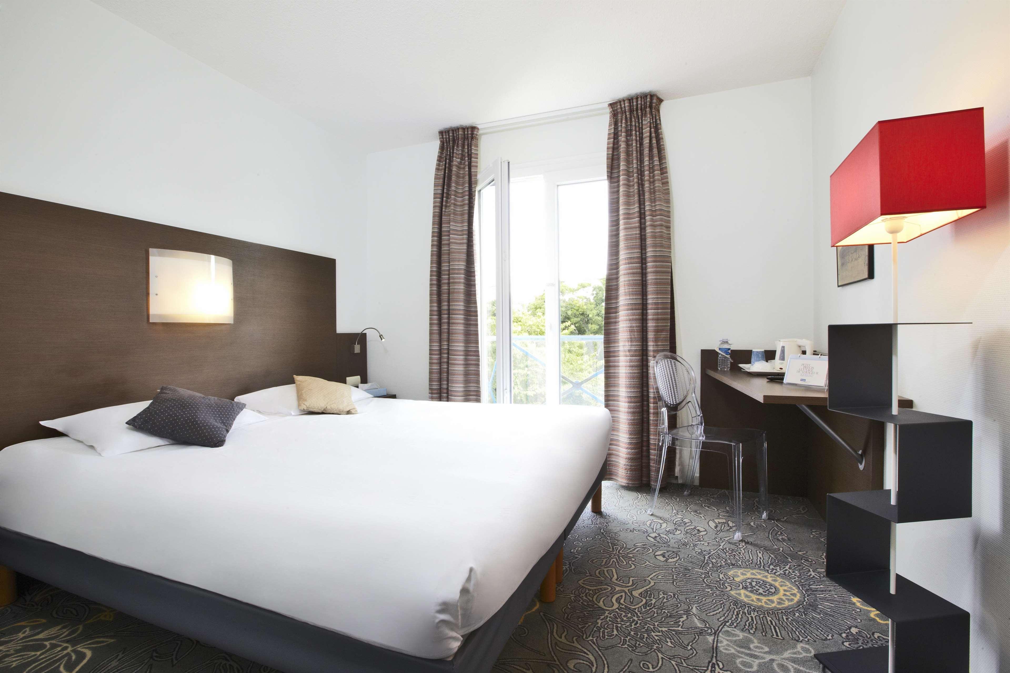 Hotel Kyriad La Rochelle Centre Ville Екстериор снимка