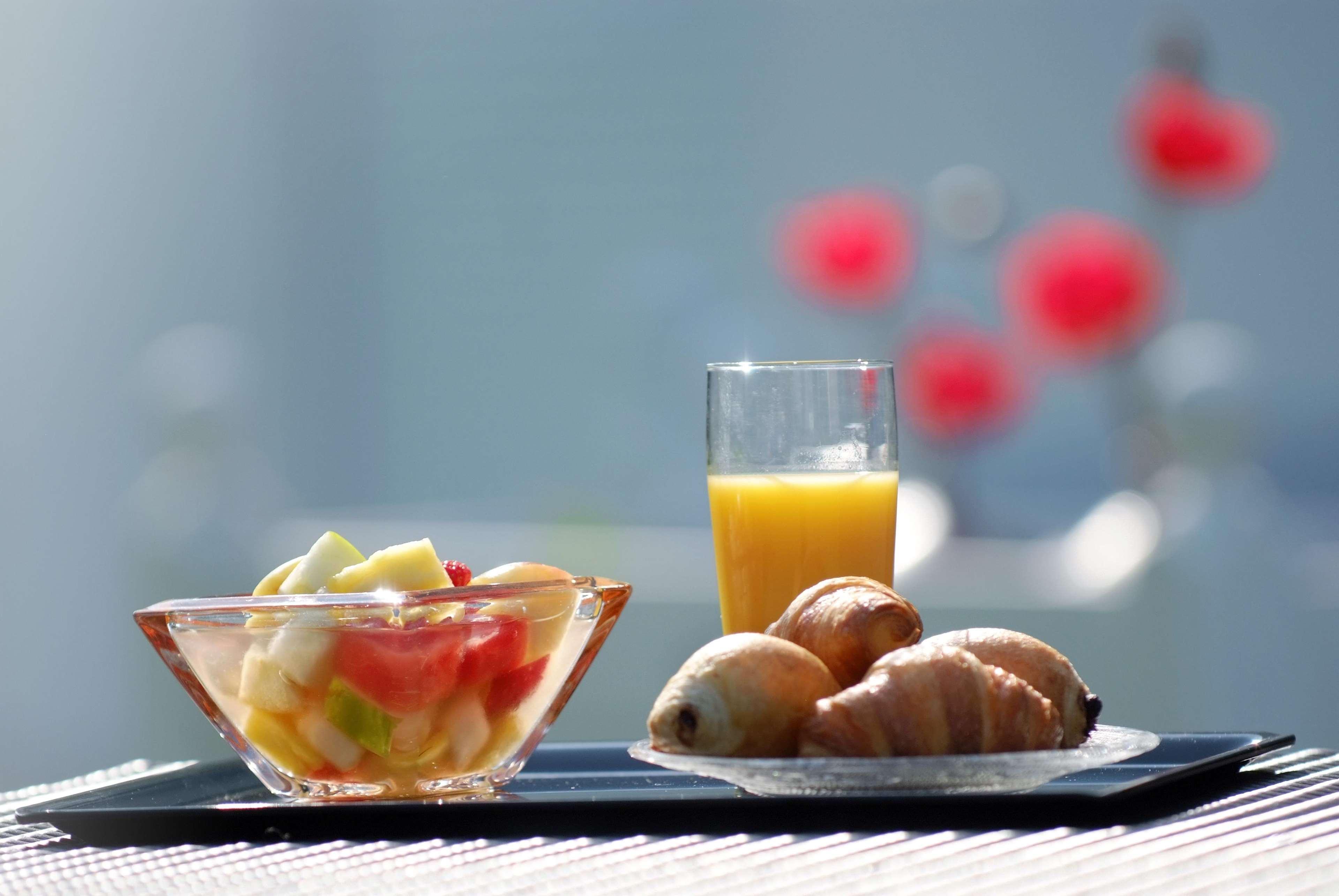 Hotel Kyriad La Rochelle Centre Ville Екстериор снимка
